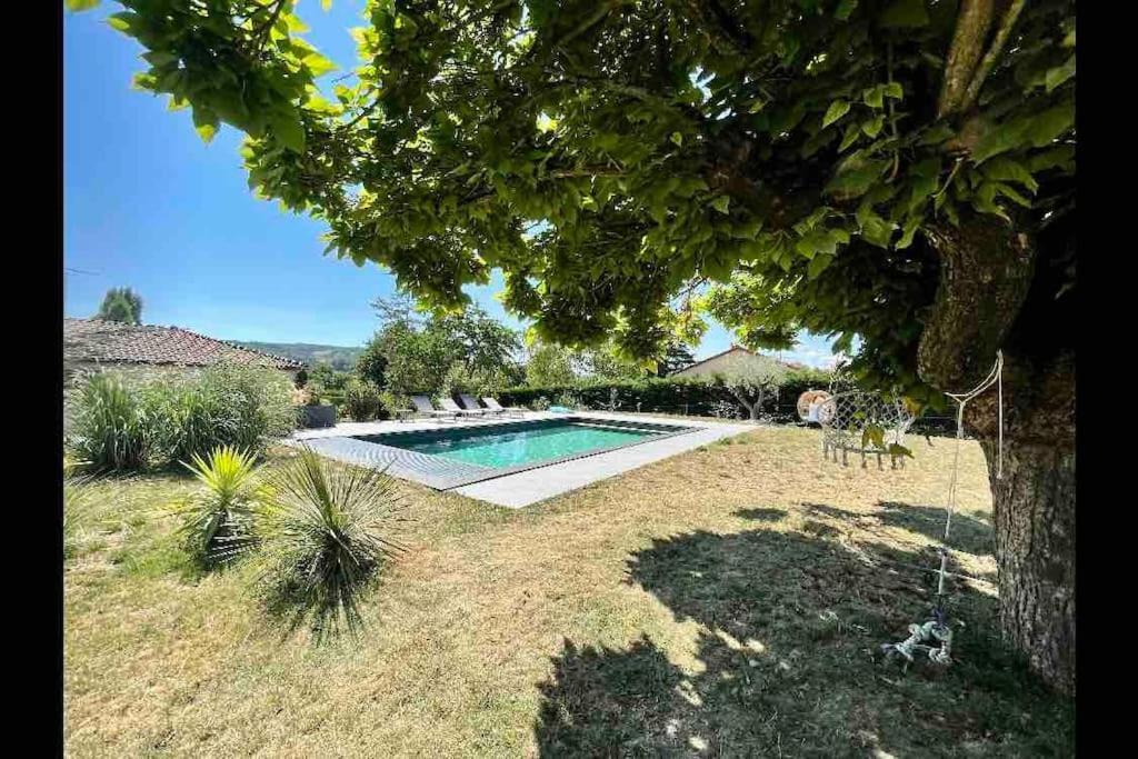 Logements Chaleureux Dans Maison Avec Piscine A 35 Min De Lyon Alix Екстер'єр фото